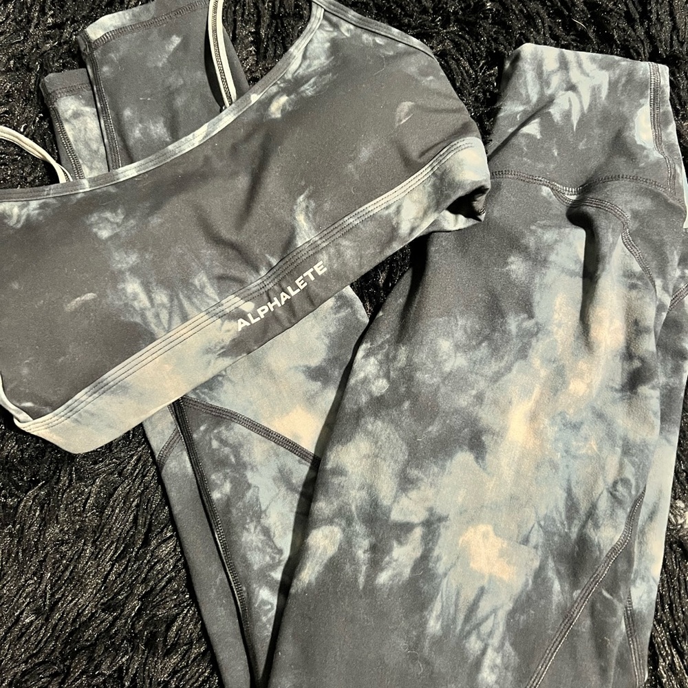Alphabet Surface Power Legging Black oil sports bra and legging